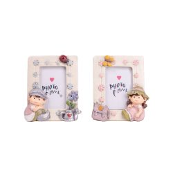   Polirezin képkeret gyerekkel, virágos  katica vagy lepke díszítéssel 8,6*9,9