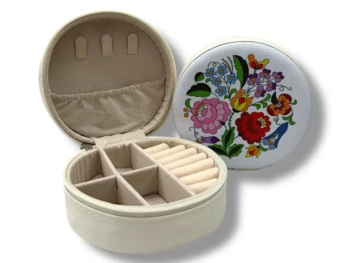 Ékszertartó 10x10x4,5cm - magyaros fehér