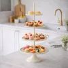 Többszintes kínáló állvány krémfehér fém dekor állvány 135 cm