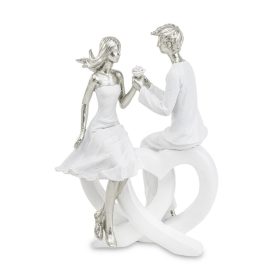 Fehér szíveken ülő pár rózsával  23x16,5x10,5cm