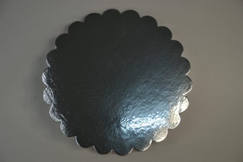 Tortapapír tálca fodros szélű 35cm 10db/cs ezüst színű