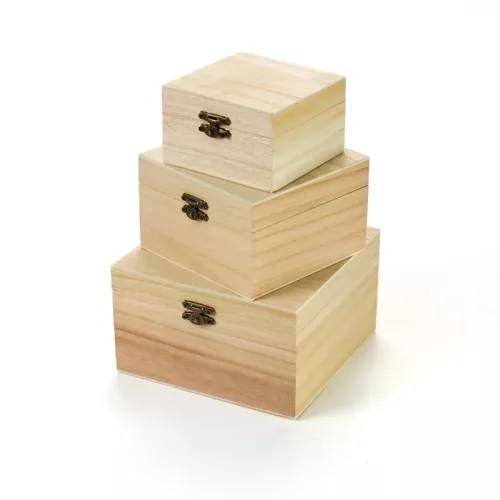 Natúr négyszög dobozok 3db-os szett
S - 9,5x9,5cm, magasság:6cm
M - 12x12cm, magasság:7,5cm
L - 15x15cm, magasság:9cm 
