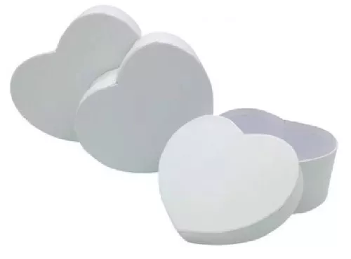 Ajándékdoboz szív alakú fehér színű szett 3db (15x13,5x7,2; 13x12x6; 11,2x10x5 cm)