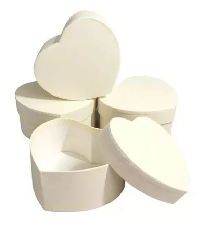 Szív alakú papír díszdoboz pasztell sárga 11 × 10 × 5,2 cm /db