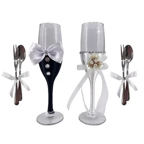 Esküvői pohár szett fekete/fehér + evőeszköz