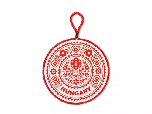 Edényalátét Hungary felirattal piros népi mintával 17x19 cm