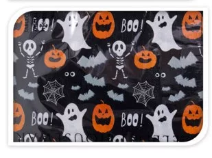 Halloween asztalterítő – szellemes és csontvázas minta  130x180 cm