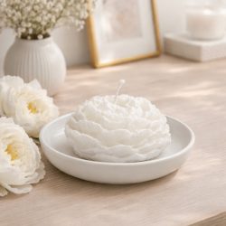   Peónia virágfej formájú illatmentes dekor gyertya krém 6,5 cm